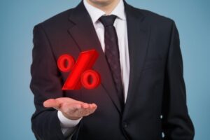 年利10％を期待できる資産運用とは？リスクを抑える運用法も解説