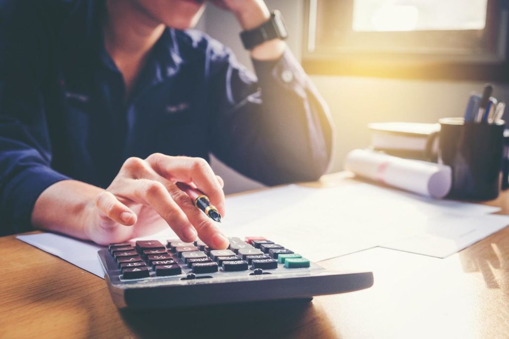 年収1,000万円の税金っていくらくらい?